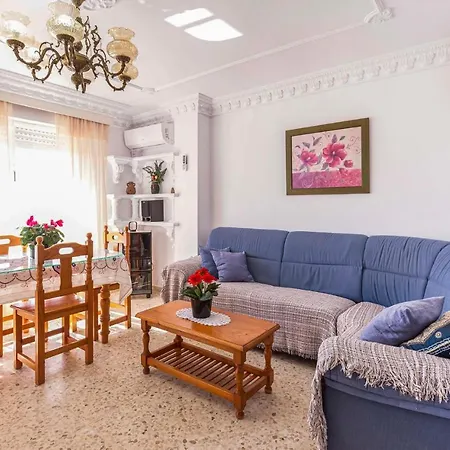 Apartmán 2 Bedroom Cozy In *
